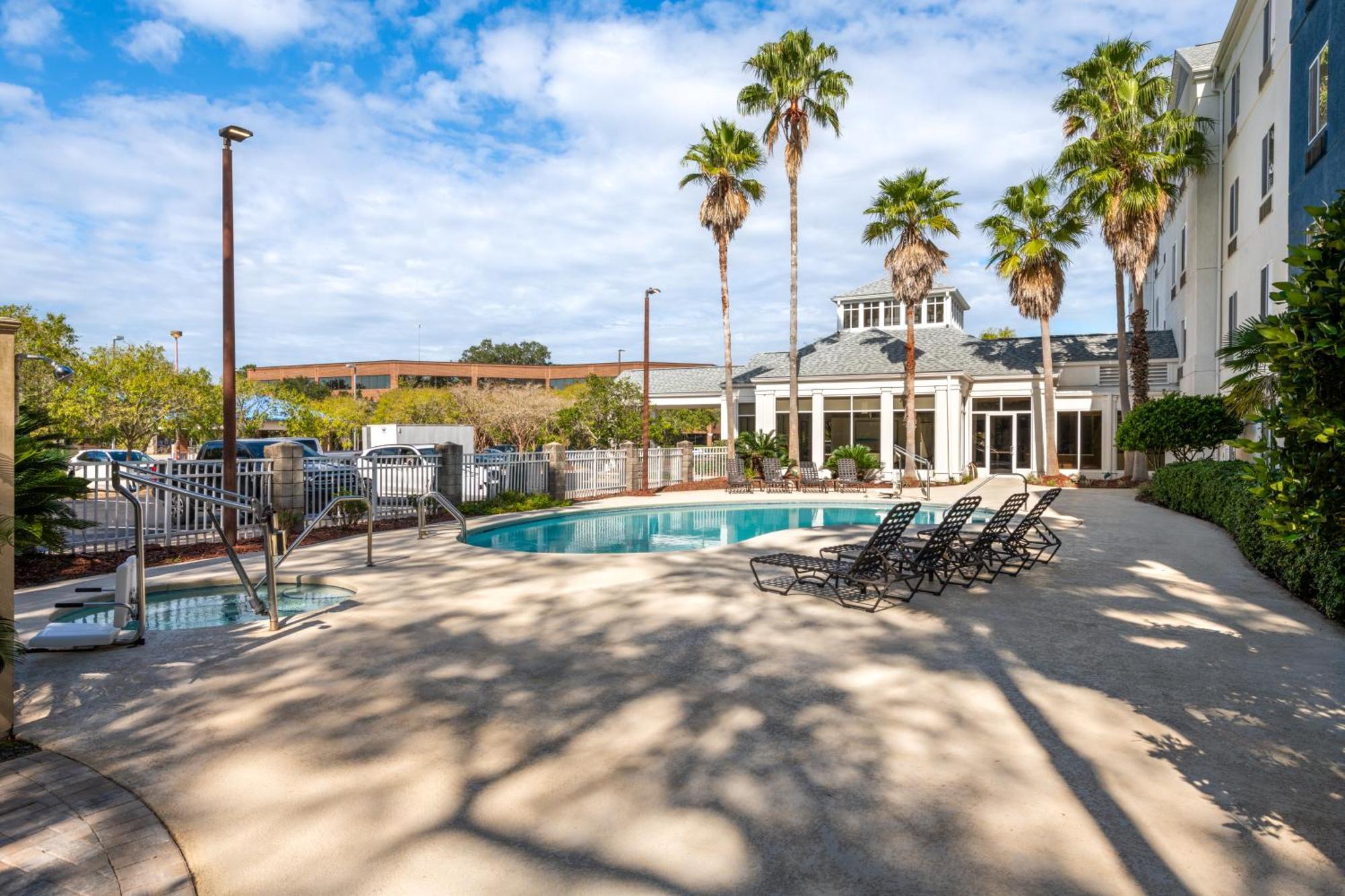 Hilton Garden Inn Tallahassee Exterior foto